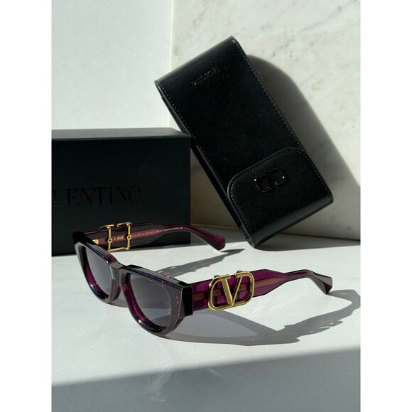 NEW Valentino V-Due VLS103-D Purple Cat Eye Sunglasses